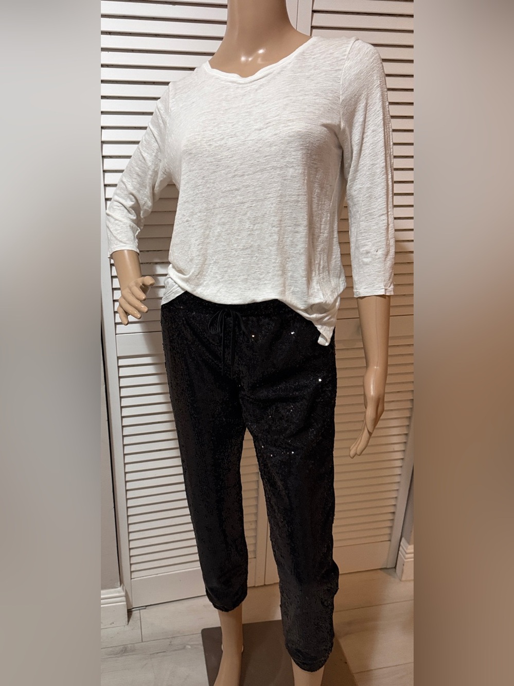 David Lerner New York Black Sequin Jogger, Lined  Pants Size 6